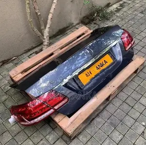 Genuine Mercedes E E200 E300 W212 2015 rear LED lights bootlid