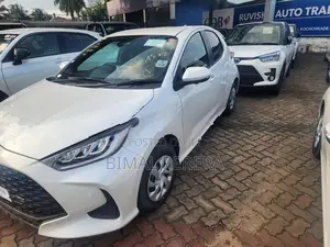 Toyota Yaris G Grade led version 2025