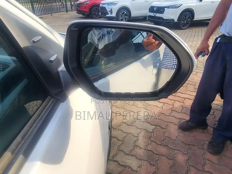 Toyota Yaris G Grade led version 2025