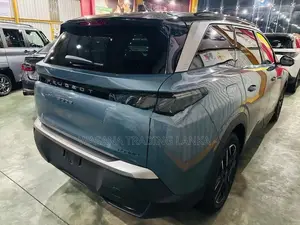 Peugeot 5008 GT Line Premium 2025