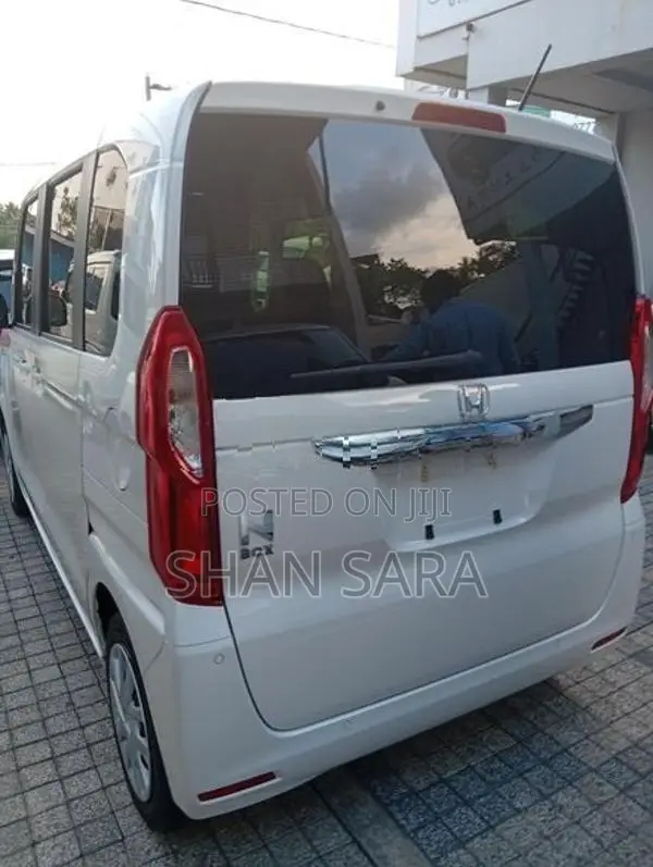 Honda N-Box X 2023