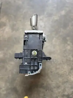 TOYOTA PRIUS W20 AUTO GEAR LEVER