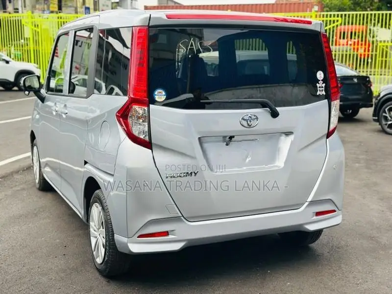 Toyota Roomy X 2023