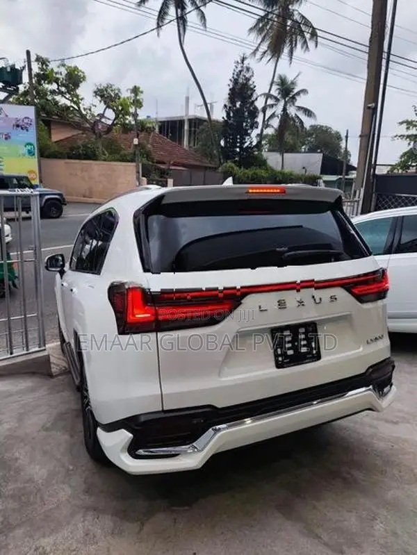 Lexus LX600 2024