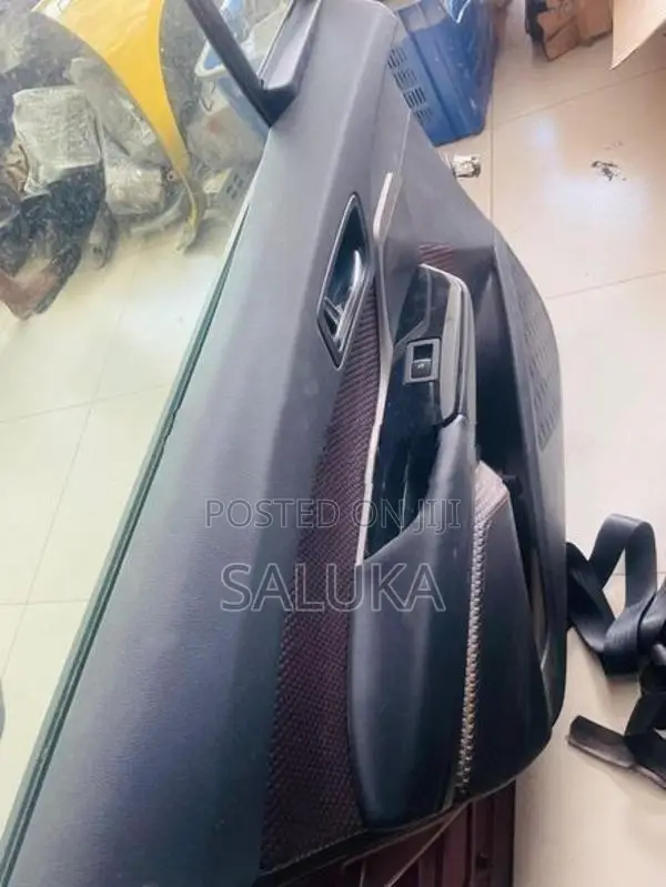 Toyota NGX50 CHR Front door LS (complete)