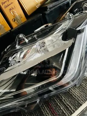 Toyota Yaris Ativ Head Lamp