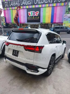 Lexus LX600 2024