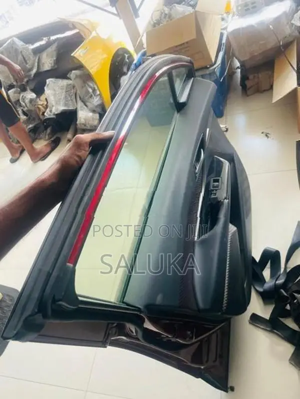 Toyota NGX50 CHR Front door LS (complete)