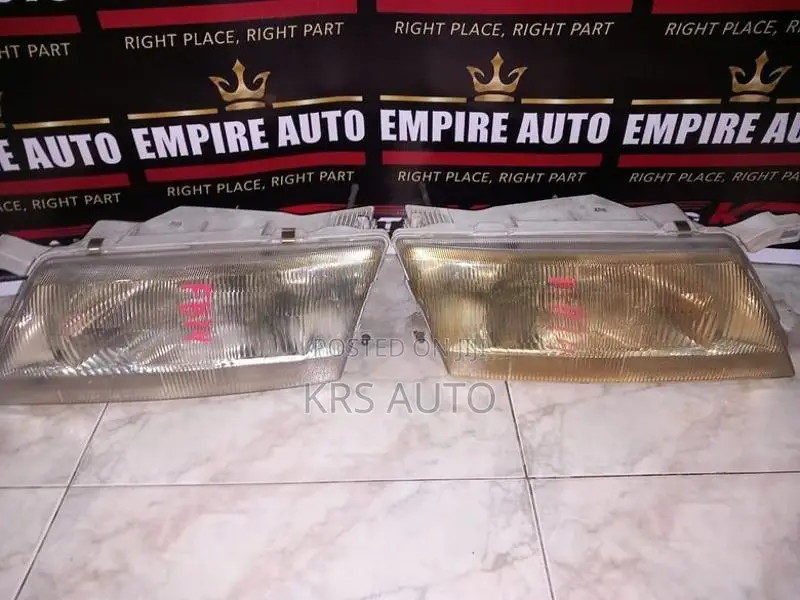 Nissan Sunny FB 14 Head Light