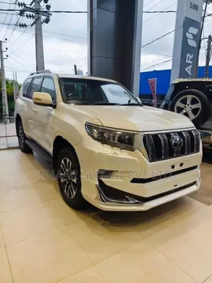 Toyota Land Cruiser Prado 150 2023