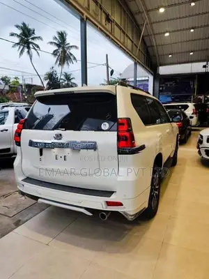 Toyota Land Cruiser Prado 150 2023