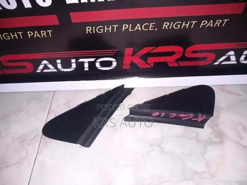 Toyota Passo KGC 10 Fender
