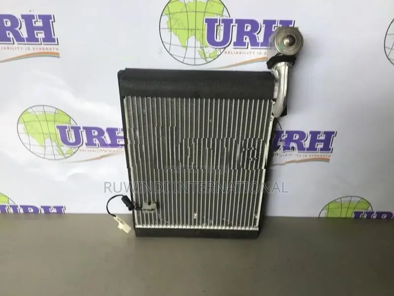 TOYOTA PRIUS W30 AC COOLER