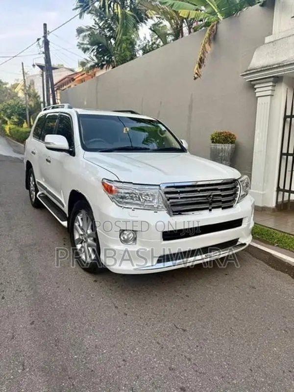 Toyota Land Cruiser Sahara ZX Petrol 2014