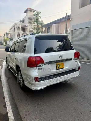 Toyota Land Cruiser Sahara ZX Petrol 2014
