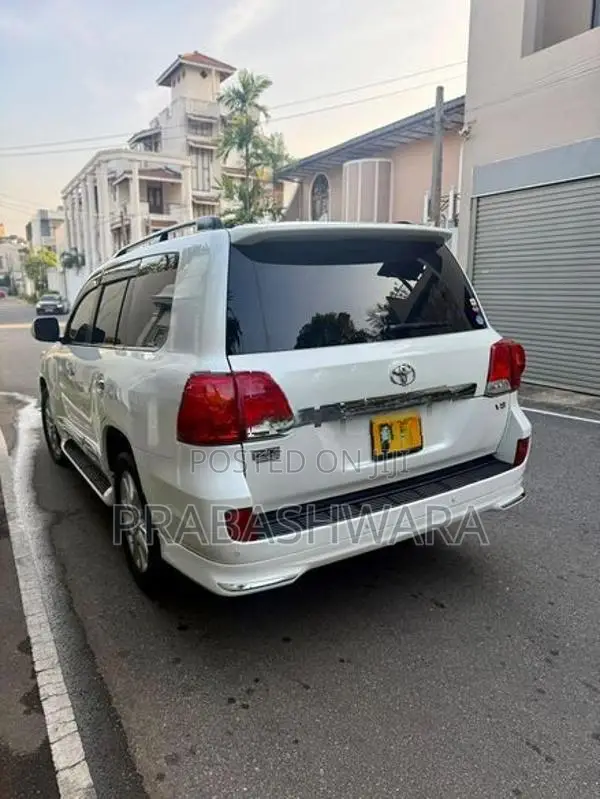 Toyota Land Cruiser Sahara ZX Petrol 2014