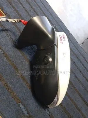 TOYOTA YARIS CROSS SIDE MIRROR WINKER