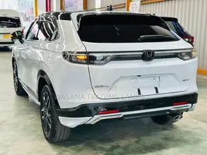 Honda Vezel Z Play Premium 2024