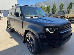 Land Rover Defender X-Dynamic PHEV 2025