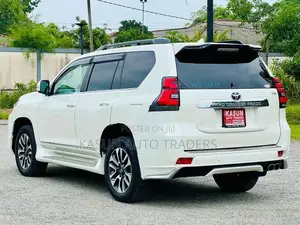 Toyota Land Cruiser Prado TX L Grade 2023