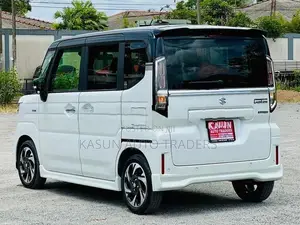 Suzuki Spacia Custom 2024