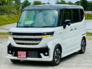Suzuki Spacia Custom 2024