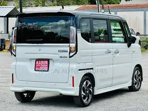Suzuki Spacia Custom 2024