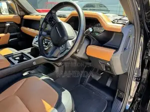 Land Rover Defender X-Dynamic PHEV 2025