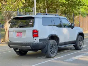 Toyota Land Cruiser Prado 250 2024