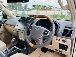 Toyota Land Cruiser Prado TX L Grade 2023