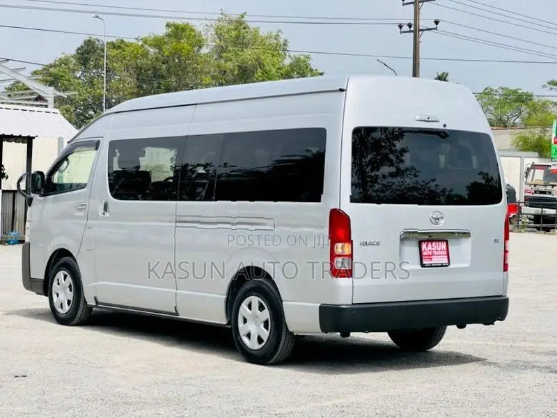Toyota Hiace GDH 223B 2024