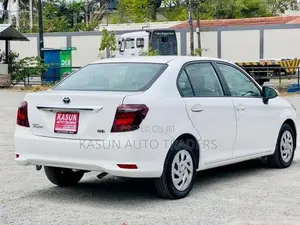 Toyota Axio Hybrid EX 2024