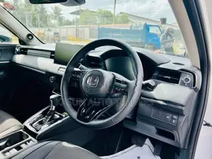 Honda Vezel Z Premium 2025