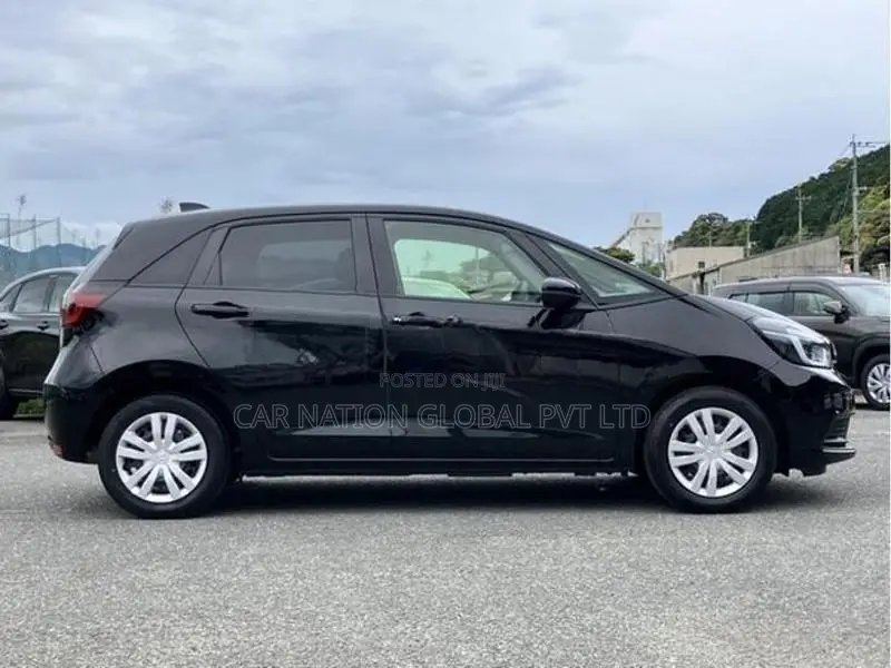 Honda Fit e:HEV HOME Edition 2025