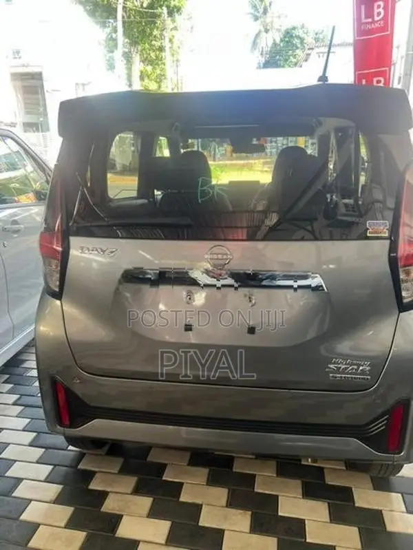 Nissan Dayz Highway STAR x 2023