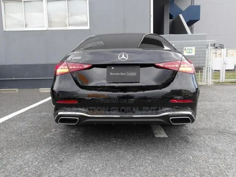 Mercedes Benz C200 AMG LINE 2025