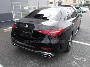 Mercedes Benz C200 AMG LINE 2025