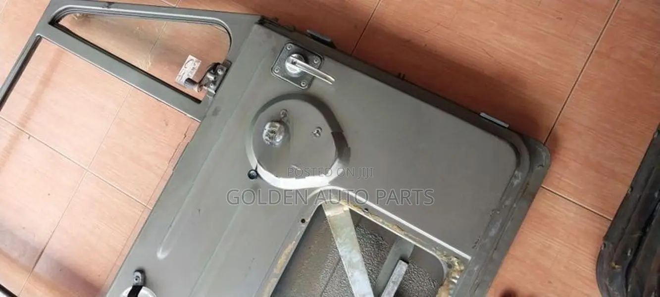 Mitsubishi 4dr5 J24/j44 Jeep Recondition front door set