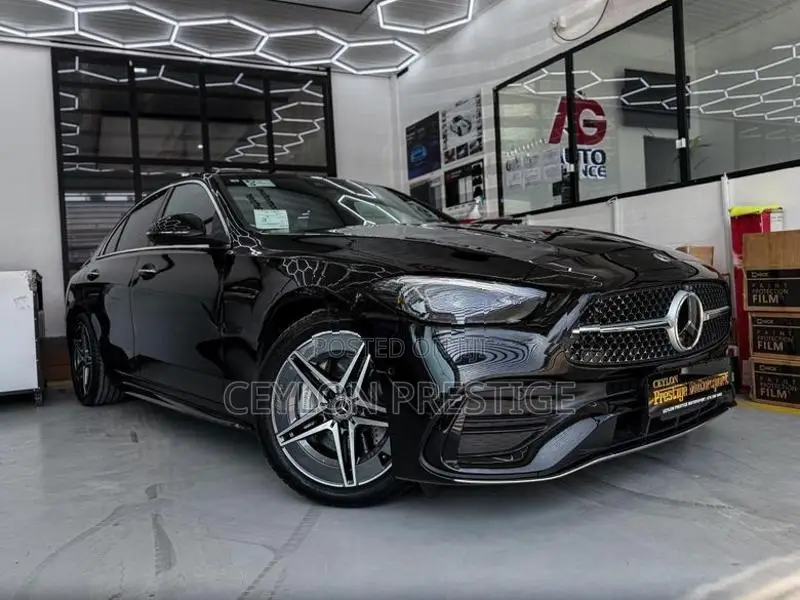 Mercedes Benz C200 AMG LINE 2025