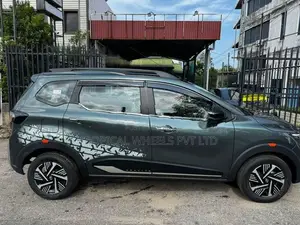 Nissan GRAVITE EZ 2026