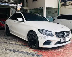 Mercedes-Benz C200 2019 White