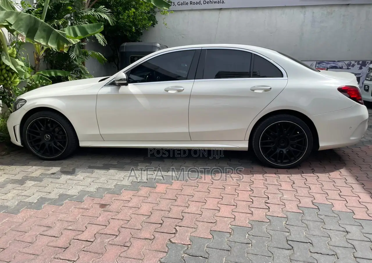 Mercedes-Benz C200 2019 White