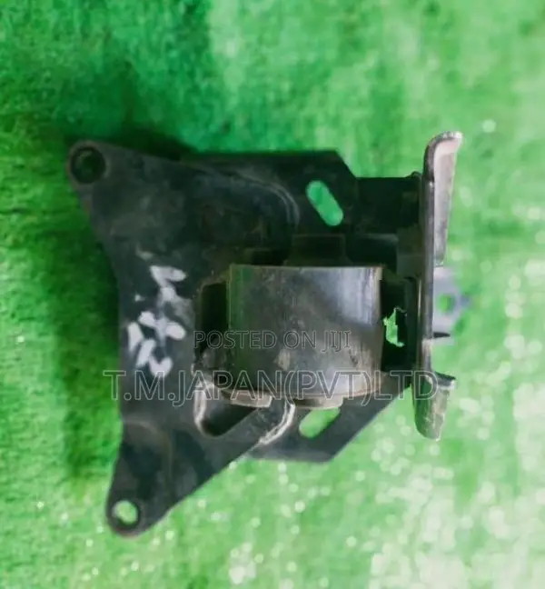 TOYOTA VITZ KSP 90 GEAR BOX MOUNT