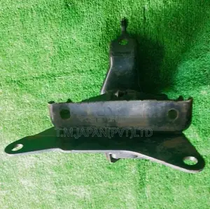 TOYOTA VITZ KSP 90 GEAR BOX MOUNT
