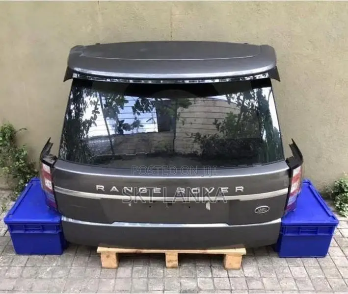 Genuine Range Rover Vogue 2016 rear door tailgate lights bumper