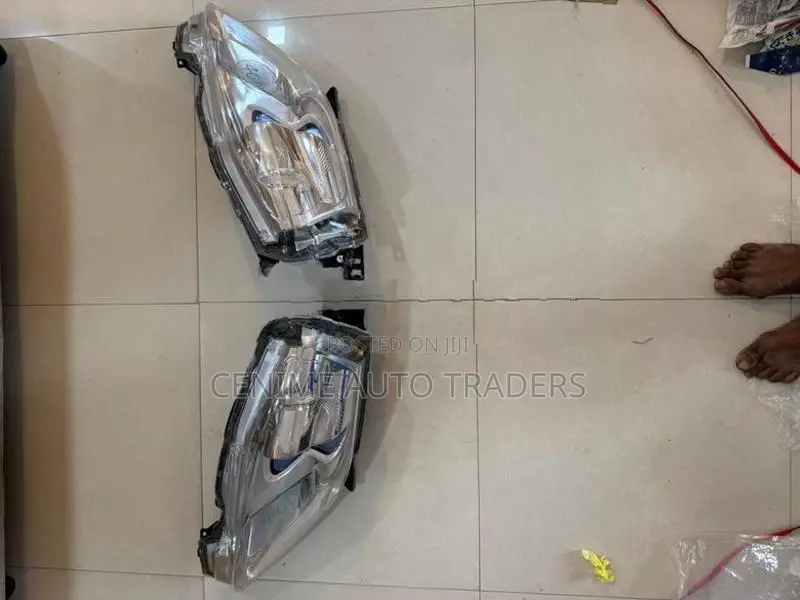 Nissan Leaf Head Lamp