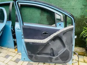 Vitz ksp90 doors