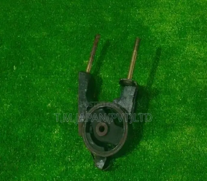 TOYOTAVITZ KSP90 GEAR BOX MOUNT