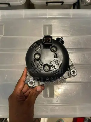 Genuine Range Rover Evoque 2013 diesel engine alternator