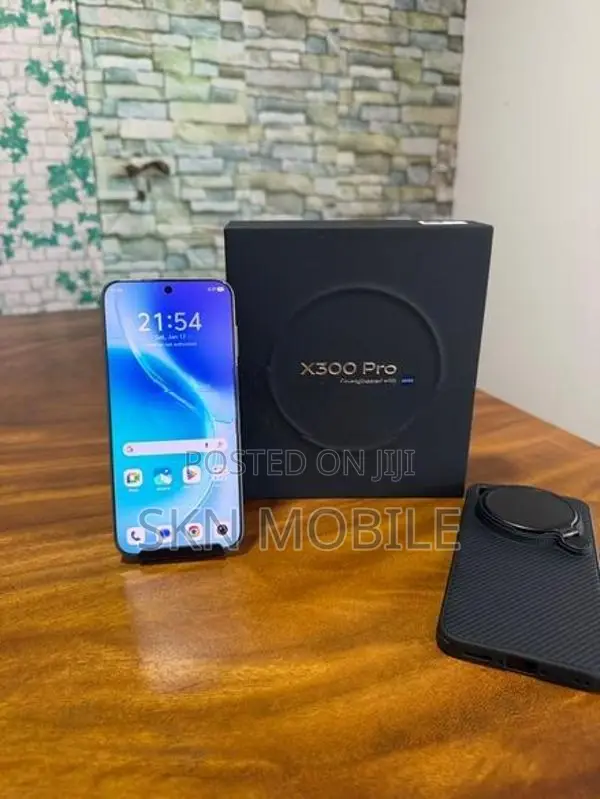 Vivo X300 Pro 16GB512GB (Used)